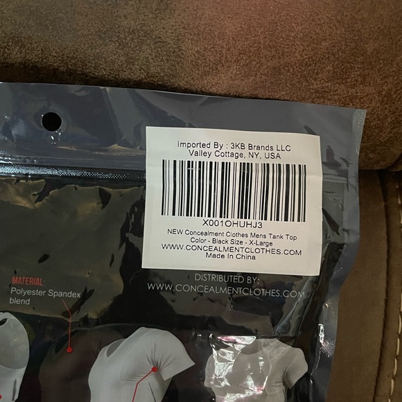 2 brand new XL Black conceal carry shirts . T shirt style. - Picture 3 of 3